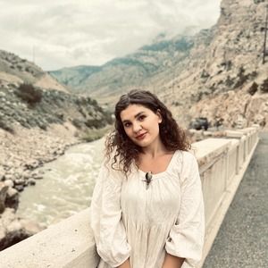 Meet your Posher, Miriam